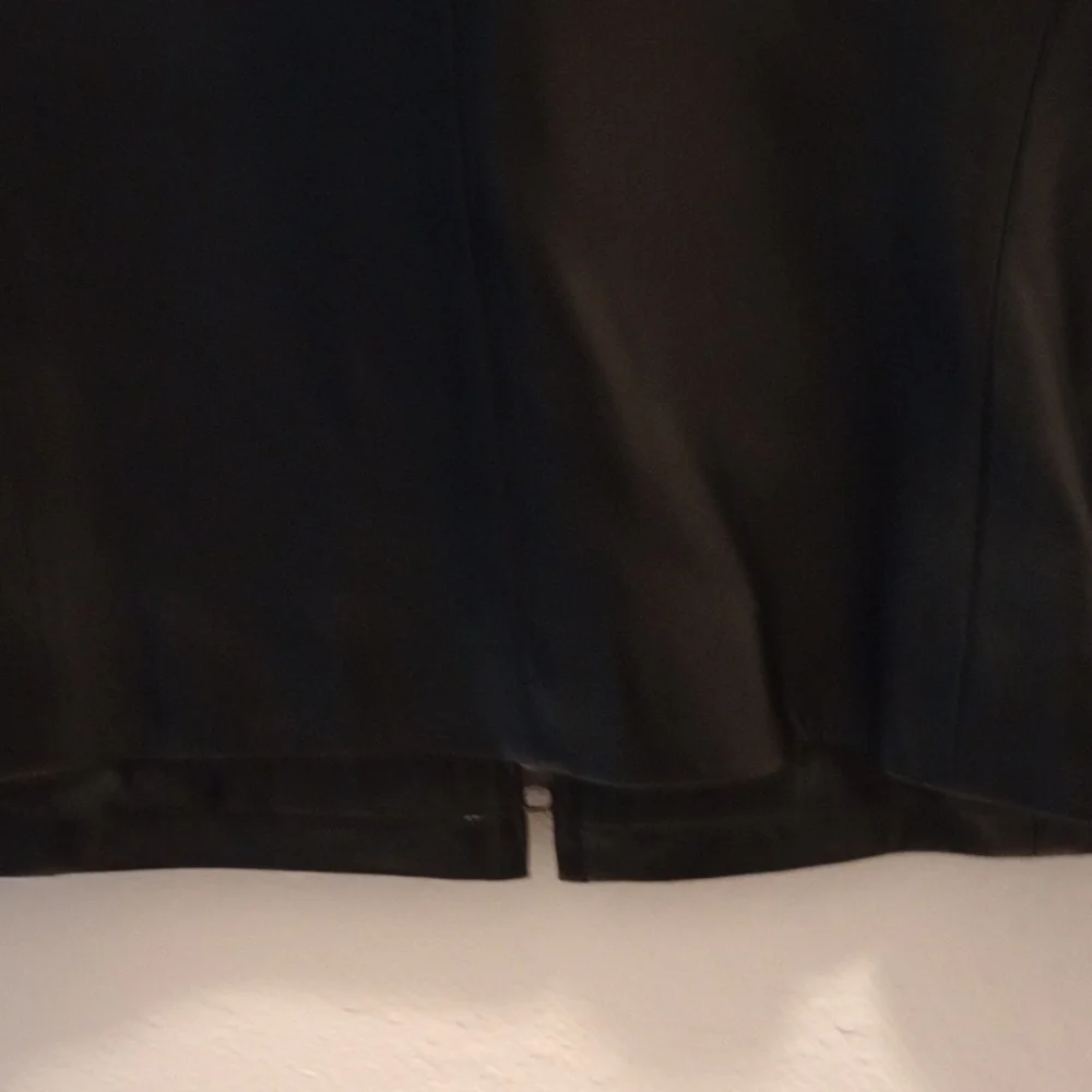 Talbots Black Leather Vest Minimalist Design - Picture 6 of 8